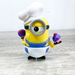 Despicable Me Minion Phil Baker Chef Hat Cupcakes 2 Inch Mini Figure